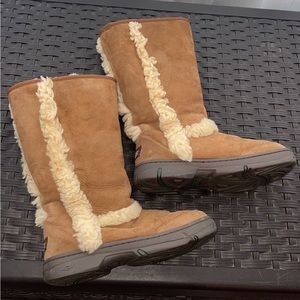 Womens size 6 UGG Sunburst Tall! So cute!!!!